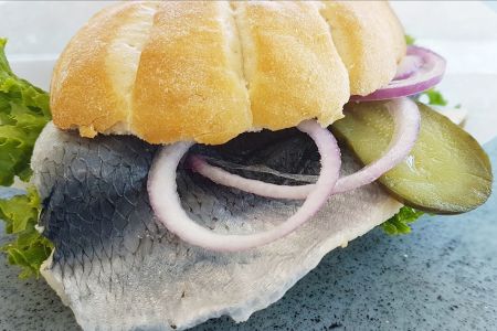 Bismarckbrötchen.jpg