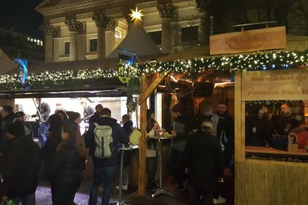Weihnachtszauber 2017 mit Räucherhütte.jpg